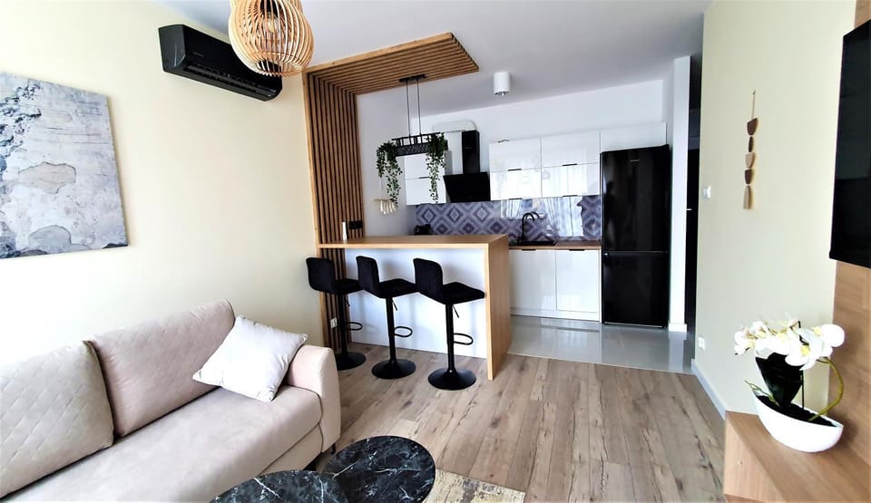 Kitchen or kitchenette, Living room, Seating area, Dining area, pet friendly