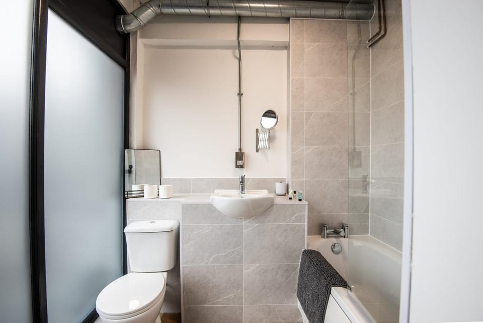 Toilet, Bathroom, Bath