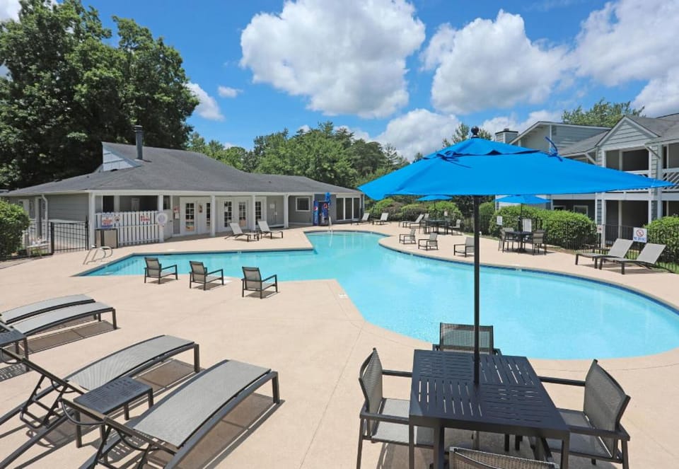 Northcliffe 404 I Fully Furnished 1 Bedroom 1Bth Apartment in Winston-Salem