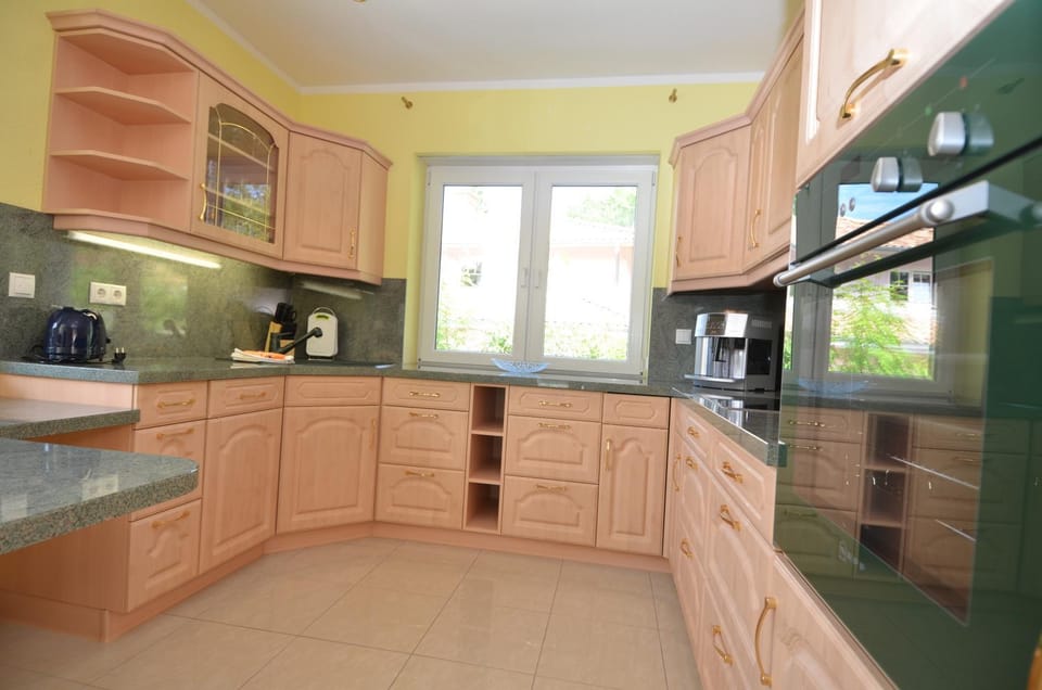 Kitchen or kitchenette, Photo of the whole room