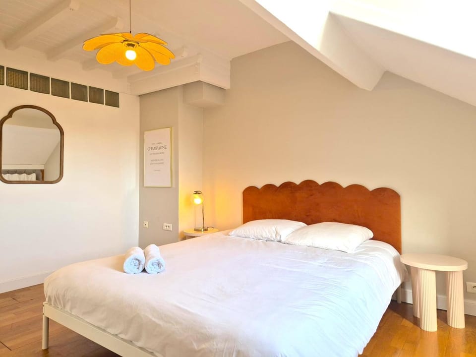 Poreč, Appartement lumineux vue sur la Cathédrale Apartment in Reims