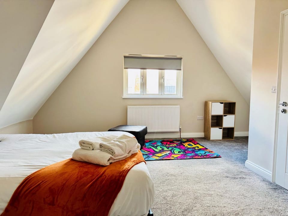 Bed, Bedroom