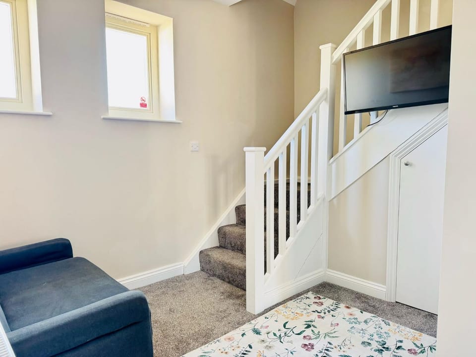 Spacious and Comfortable 5-Bedroom Home in Thetford House in Breckland District
