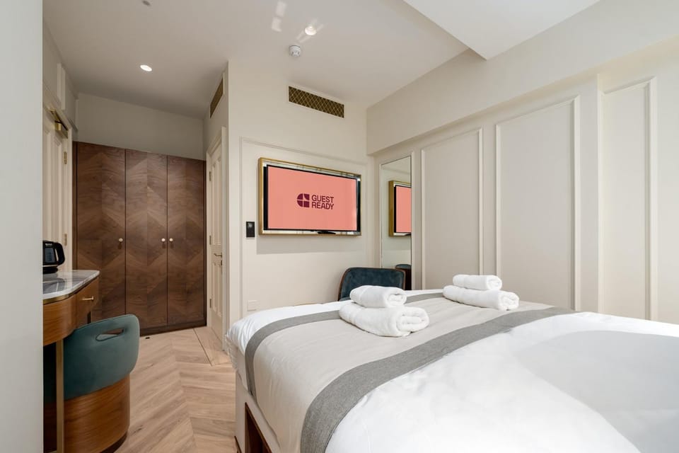 GuestReady - The Fitzroy Hotel in London Borough of Islington