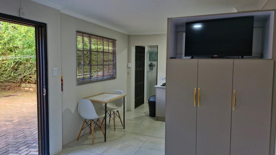 TV and multimedia, Dining area