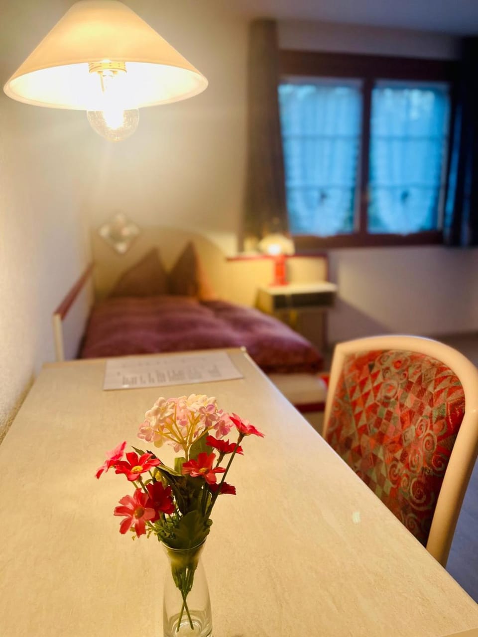 Bed, Photo of the whole room, Seating area, Bedroom