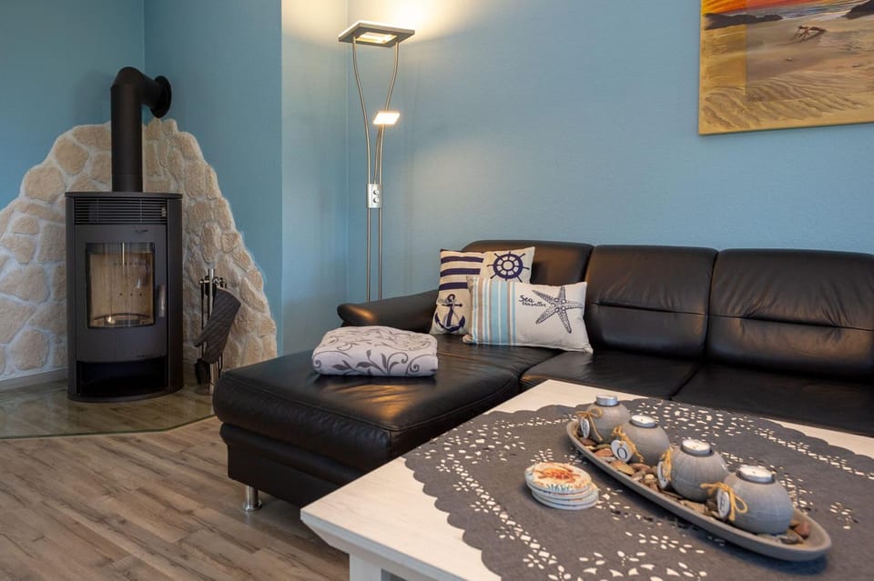 Living room, Seating area, fireplace