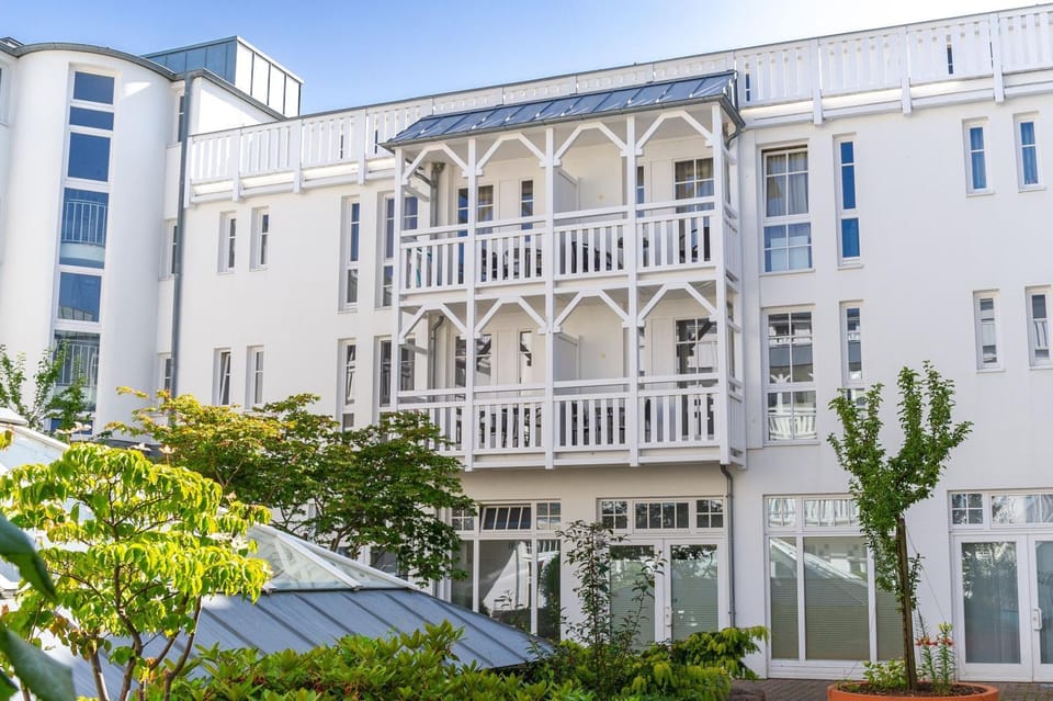 Property building, Balcony/Terrace
