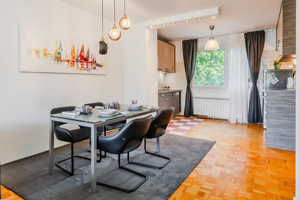 Dining area, Dining area