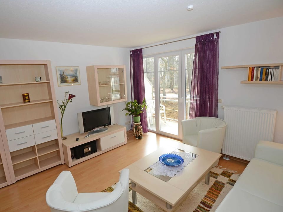 TV and multimedia, Living room, Photo of the whole room, Seating area