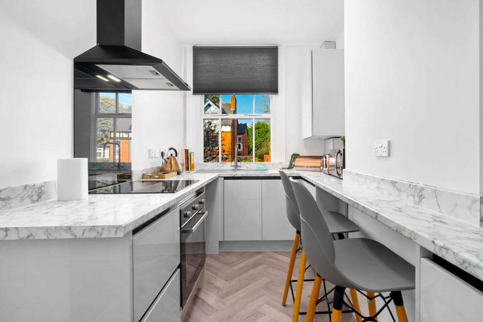 Kitchen or kitchenette, Dining area, stove