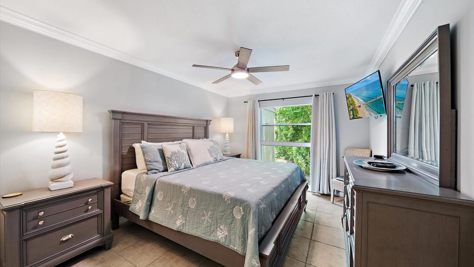 Just Beachy Apartment in Longboat Key