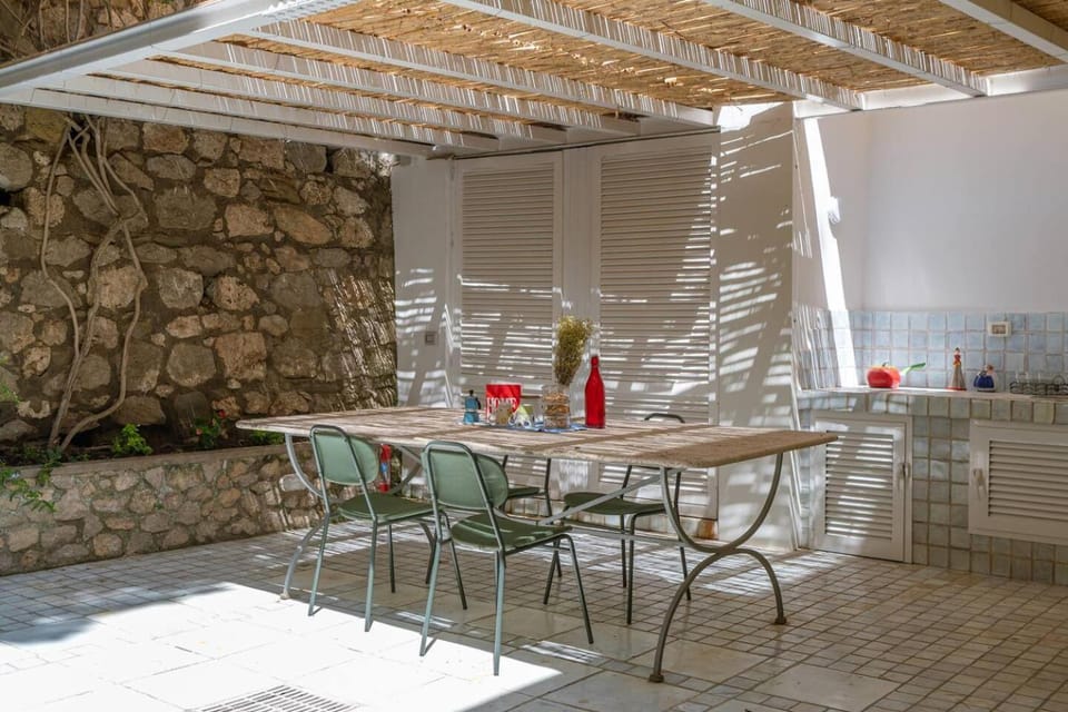 Dolce Vita Beach House stunning views by the sea House in Capri
