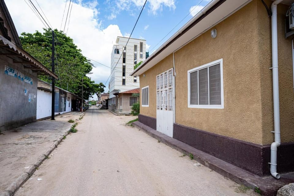 Property building, Day, Street view