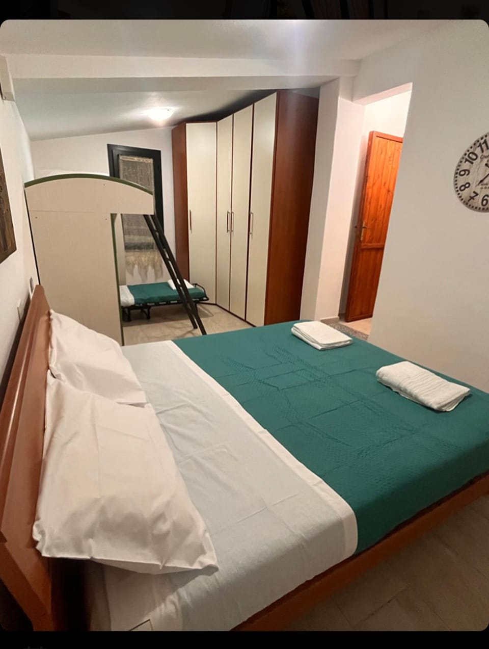 Bed, Photo of the whole room, Bedroom, towels, wardrobe