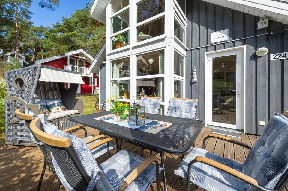 Property building, Balcony/Terrace