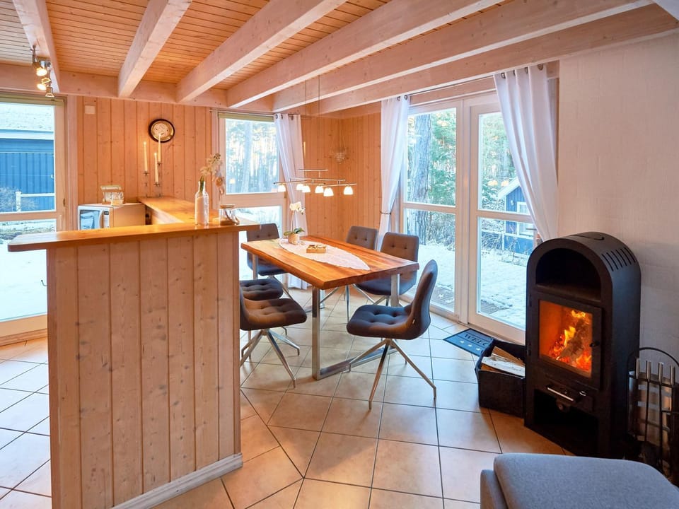 Kitchen or kitchenette, Living room, Seating area, Dining area, flat iron
