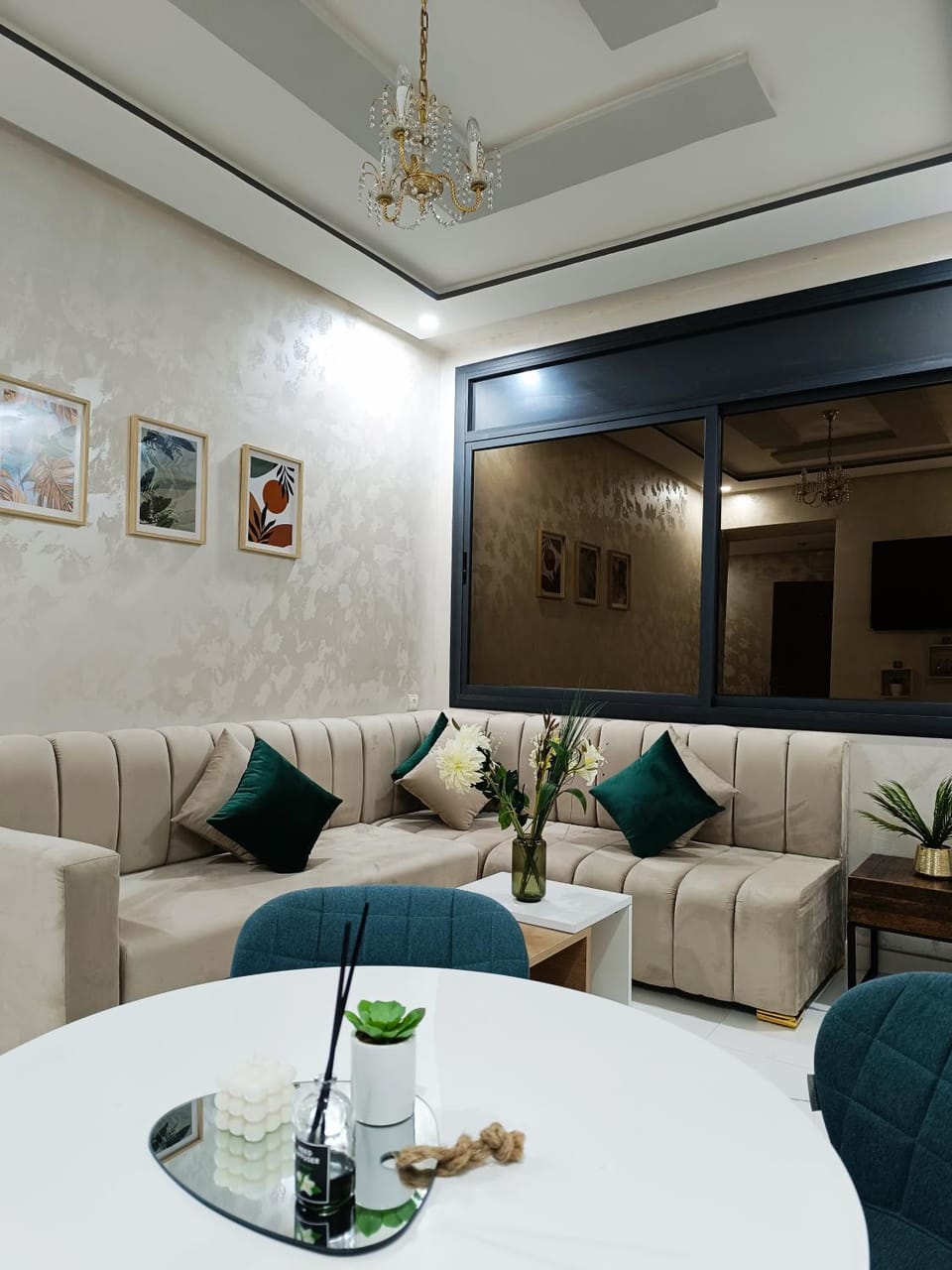 Living room, Seating area