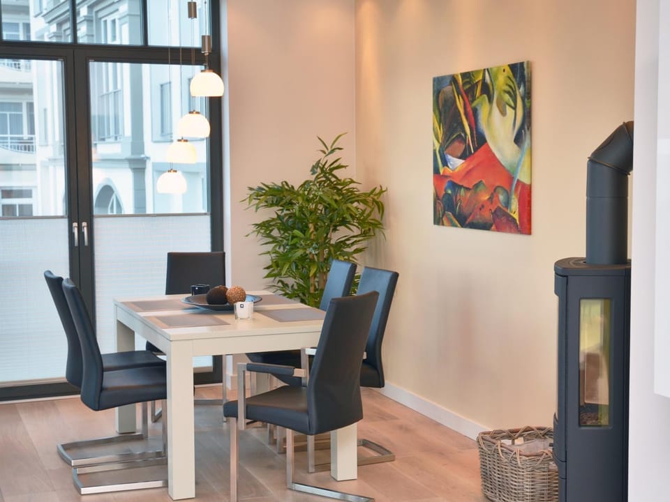 Dining area, flat iron