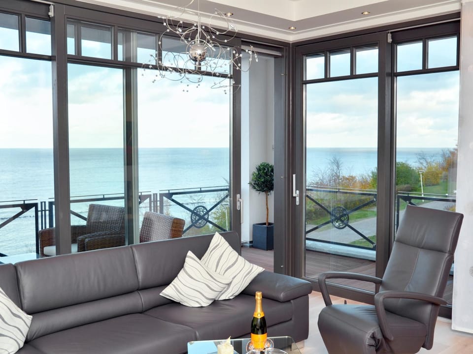 Balcony/Terrace, Living room, Seating area, Sea view