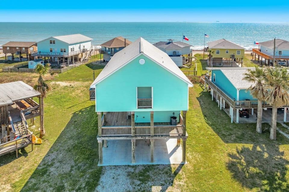 Saltwater Soul - Spectacular Sunrise, Sunset & Surf Views! House in Surfside Beach