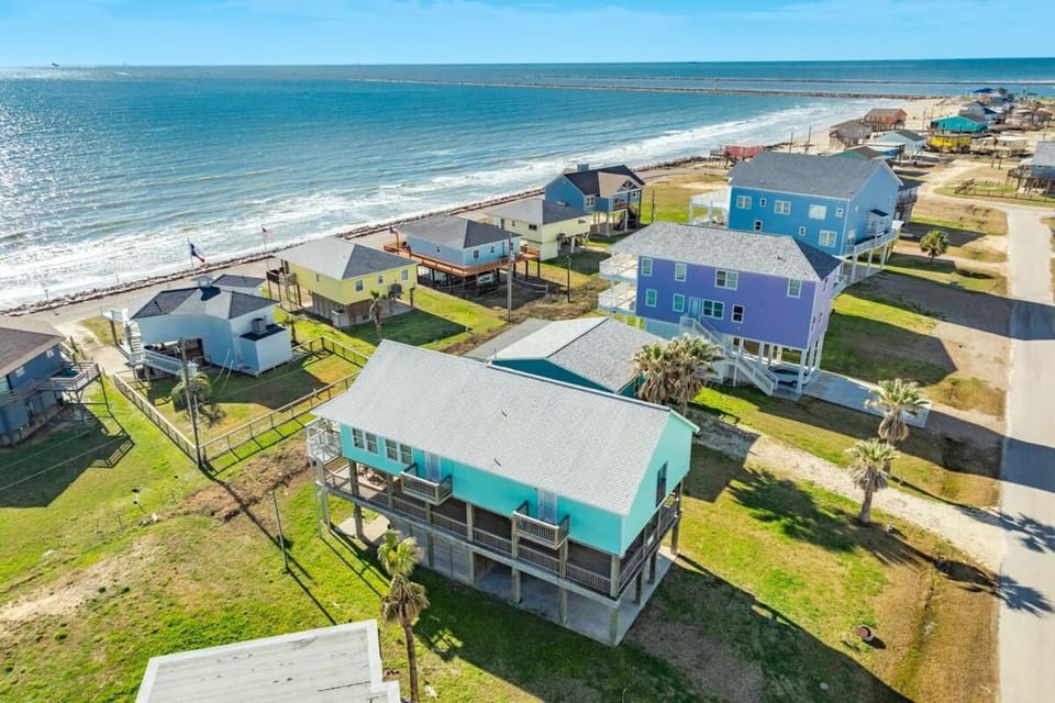 Saltwater Soul - Spectacular Sunrise, Sunset & Surf Views! House in Surfside Beach