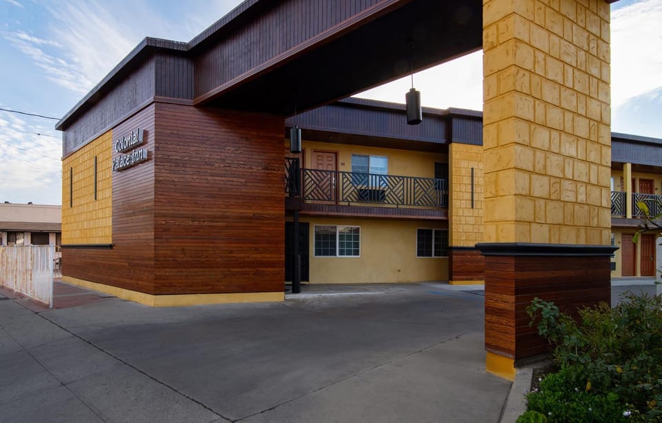 Property building, Day