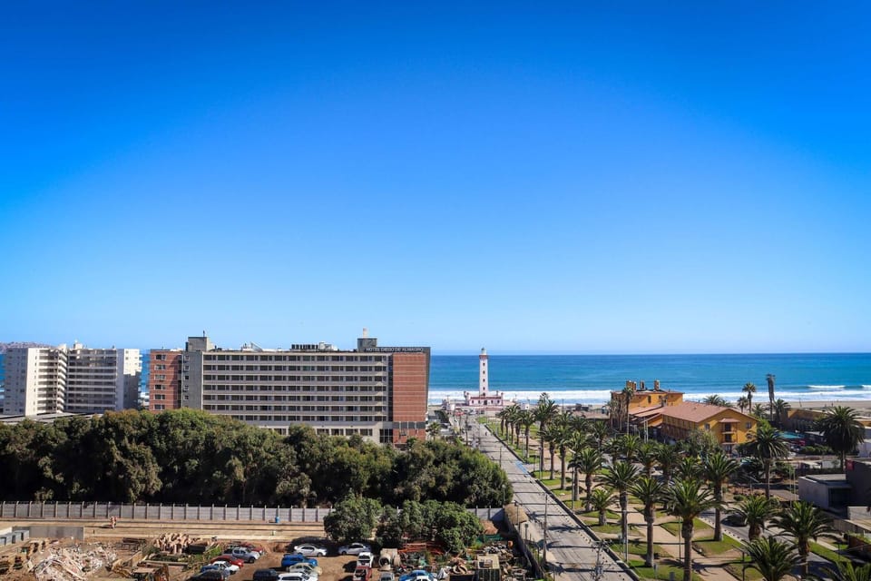 HOM l Vista Mar Cowork Parking Wifi Faro Serena Apartment in La Serena