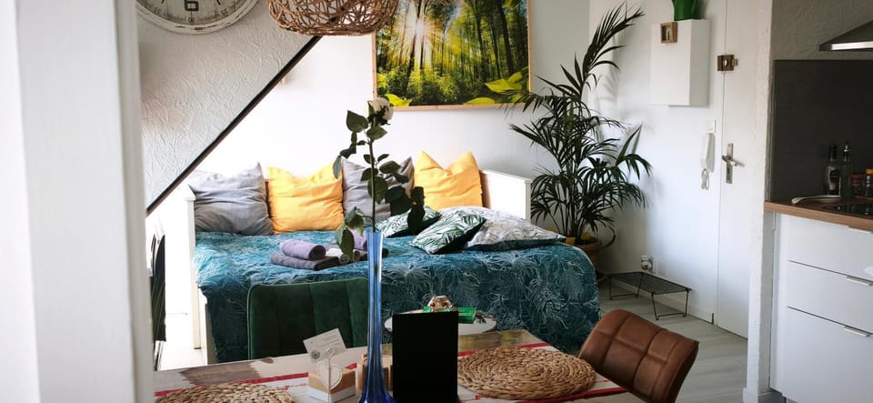 Bed, Living room, Seating area