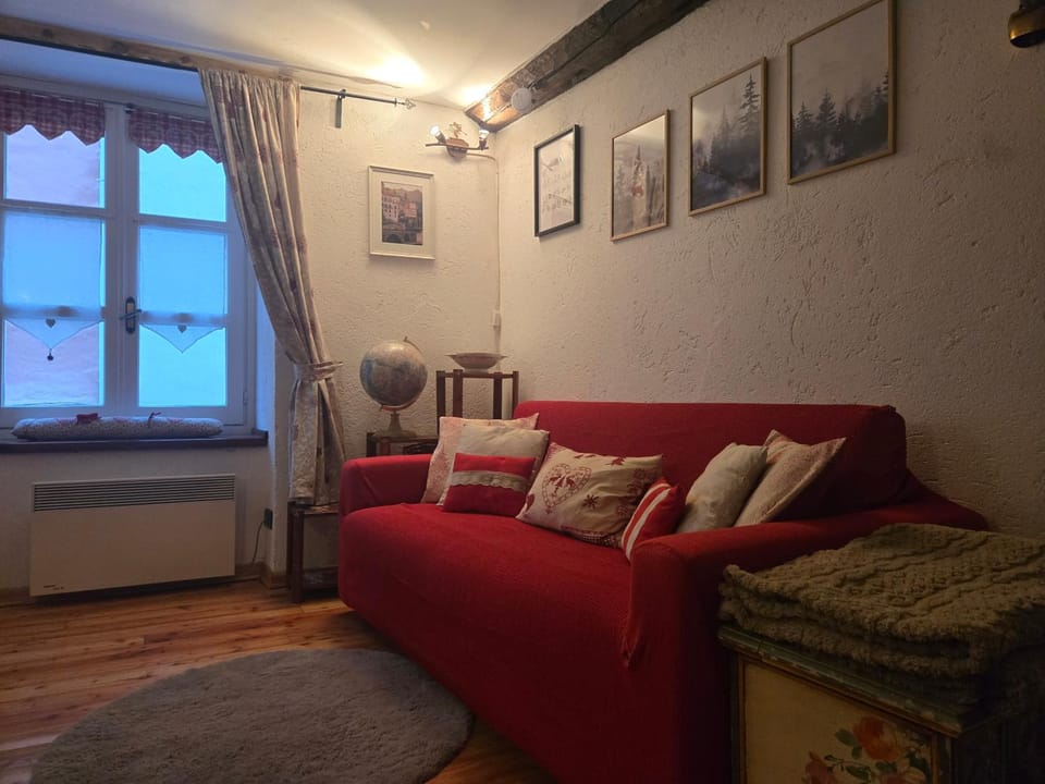 Bel Appartement T2 au coeur de la vieille ville de Briançon dans la cité Vauban, Serre Chevalier Apartment in Briançon