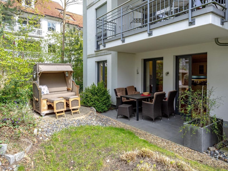 Balcony/Terrace, Seating area, Garden view