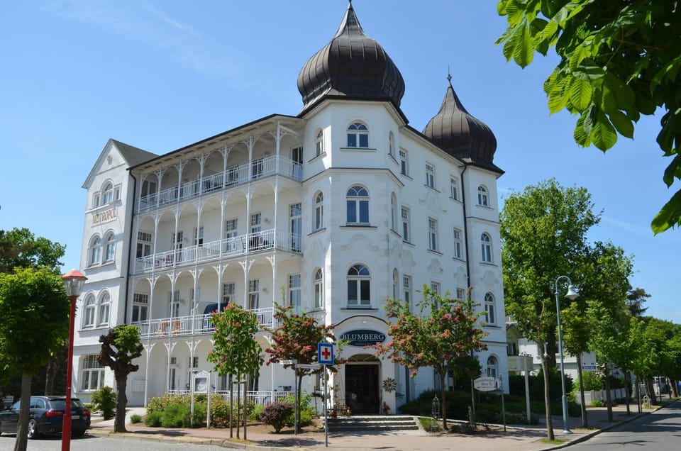 Property building, Facade/entrance
