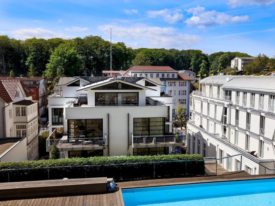 Property building, Swimming pool
