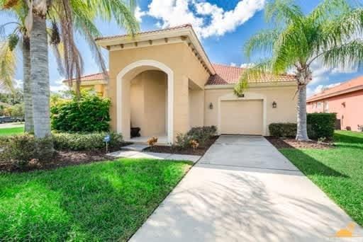 BellaVida Palms Private Screened Pool Home House in Kissimmee
