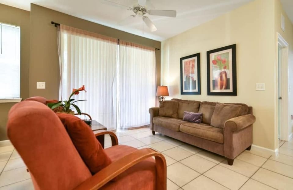 Resort Condo with all amenities needed-Cane Island House in Osceola County