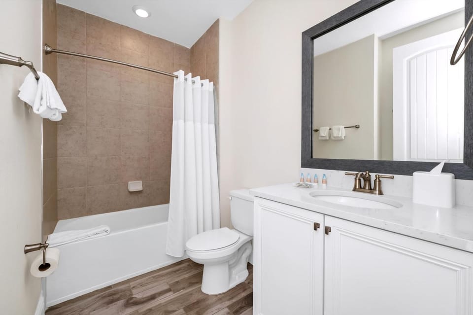 Toilet, Bathroom, Bath