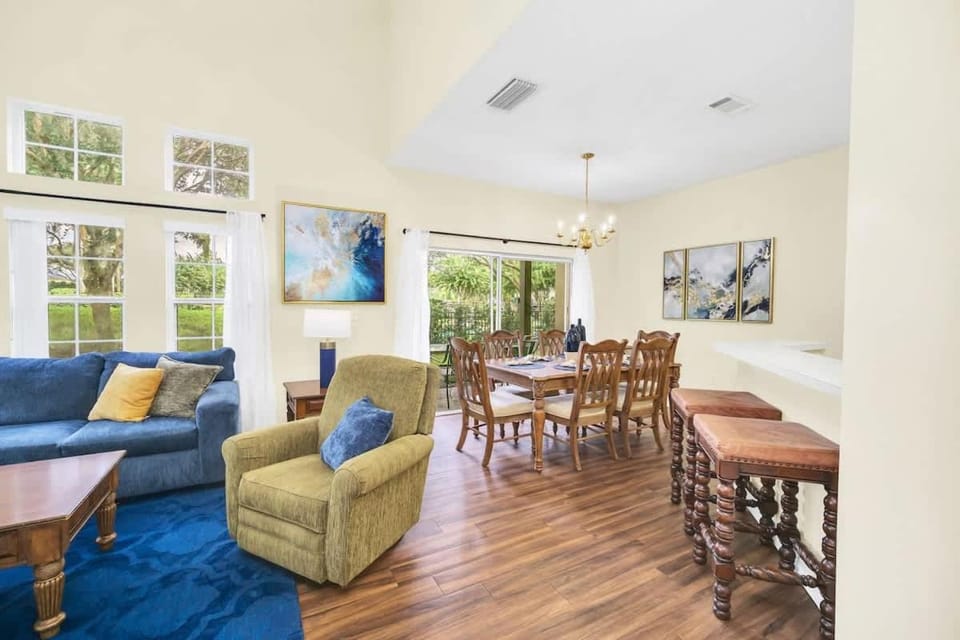 Townhome Perfectly Located Near Clubhouse House in Four Corners