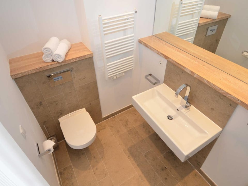 Toilet, Photo of the whole room
