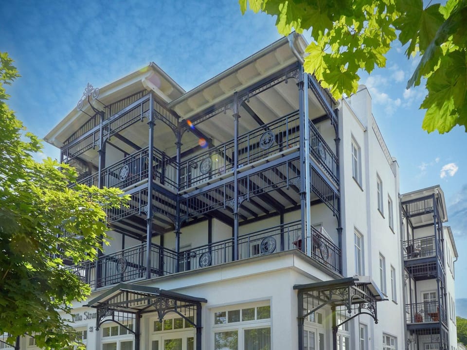 Villa Strandblick - Wohnung Miramare Apartment in Binz