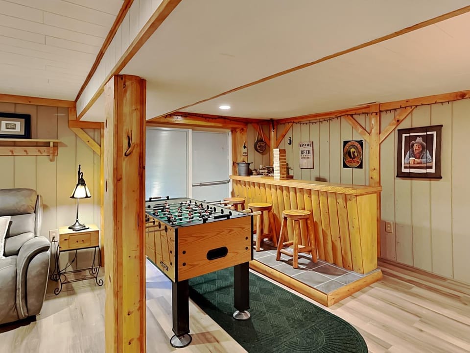Cozy Cabin Cabin in Deep Creek Lake