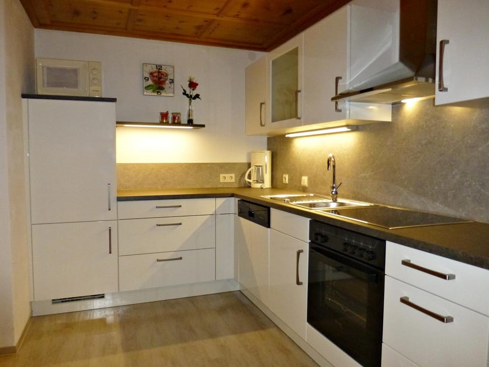 Kitchen or kitchenette, Decorative detail