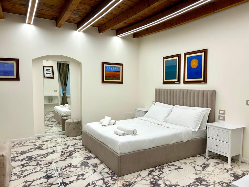 Seating area, Bedroom