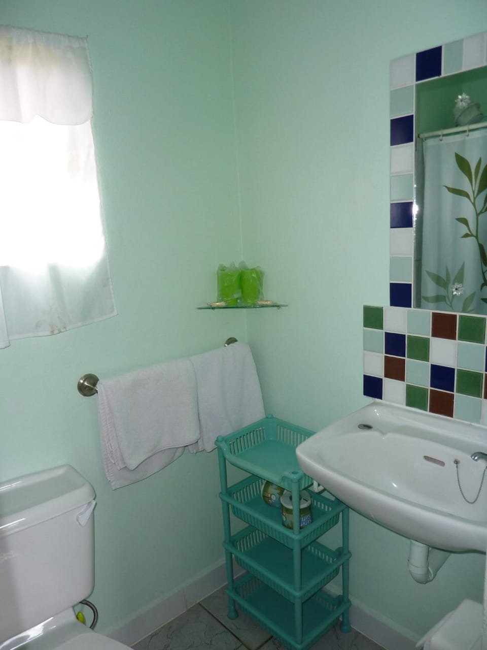 Westgate Hummingbird Inn Bed and Breakfast in Bon Accord