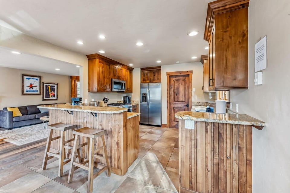 Breckenridge Escape with Hot Tub and Mountain Views House in Breckenridge
