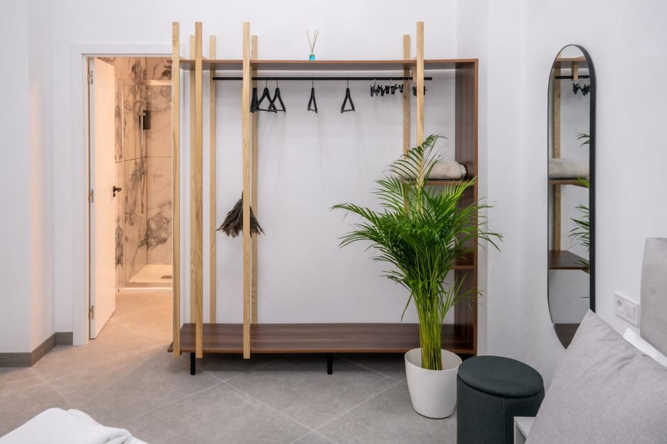 Bedroom, wardrobe