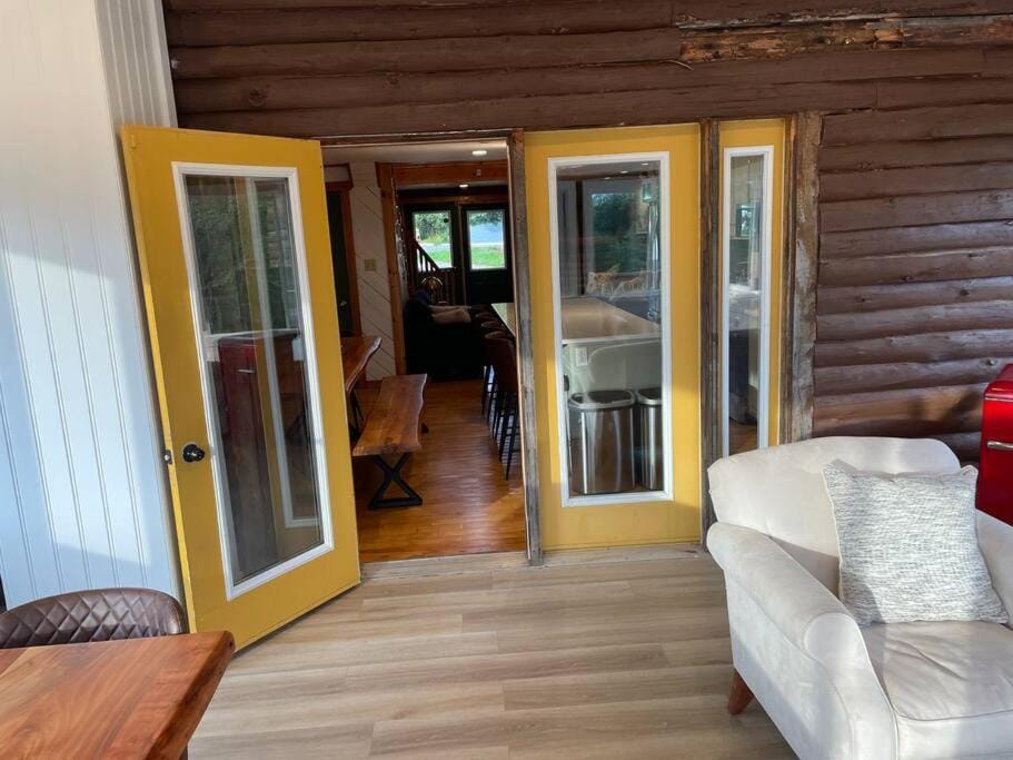 The Intervale Large Group Retreat 12 suites House in Nova Scotia