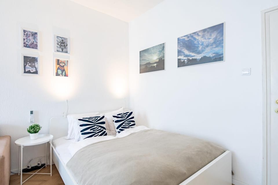 Ultra Central - Balcony - Basilica View Apartment in Budapest