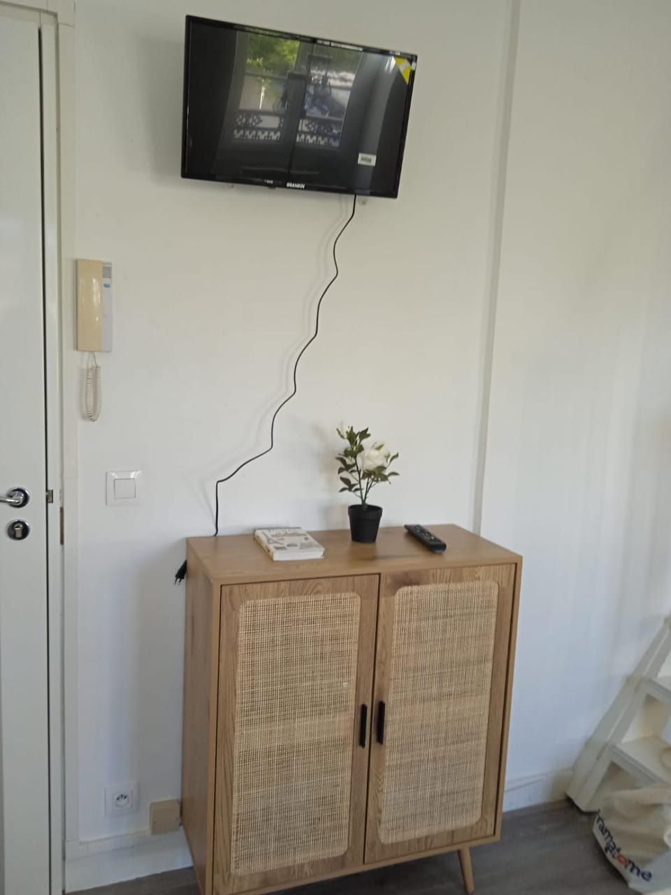 Gare Montparnasse,gorgeous1 bedroom,close to Eiffel tour,center , stuning place Apartment in Paris