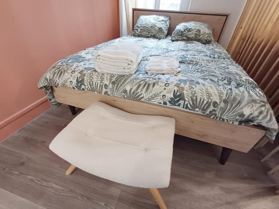 Gare Montparnasse,gorgeous1 bedroom,close to Eiffel tour,center , stuning place Apartment in Paris