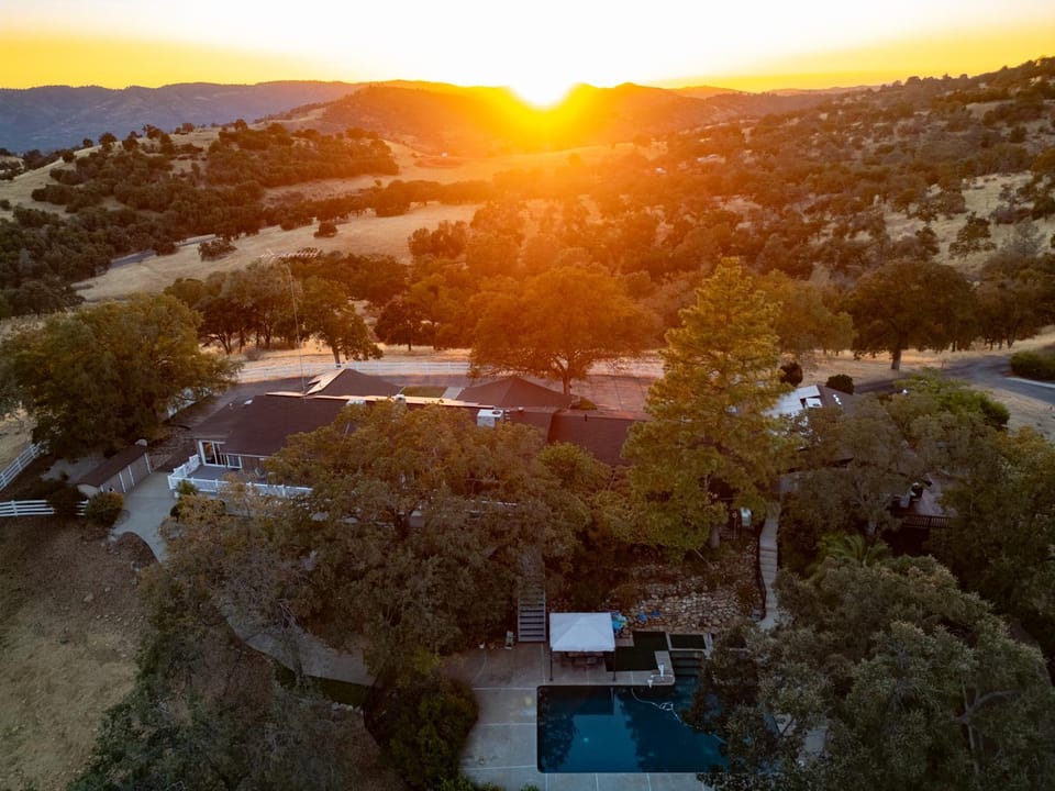 Property building, Bird's eye view